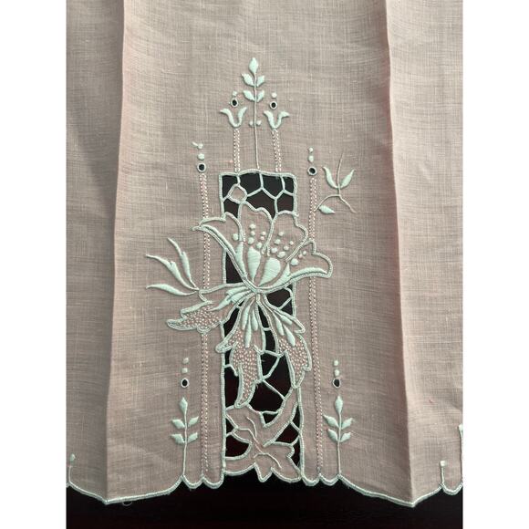 VTG Floral Iris Embroidered Eyelet Tea Towels Pink Blue Linen Blend Spring - Picture 5 of 7